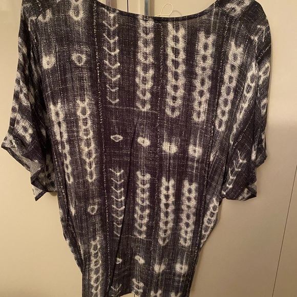 Fifteen twenty brand twist front top size small - Picture 2 of 2